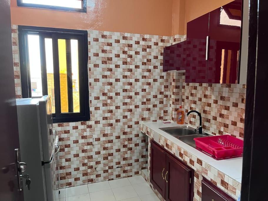 Appartement Spacieux Chez Keur Matou - F2 Dakar Buitenkant foto