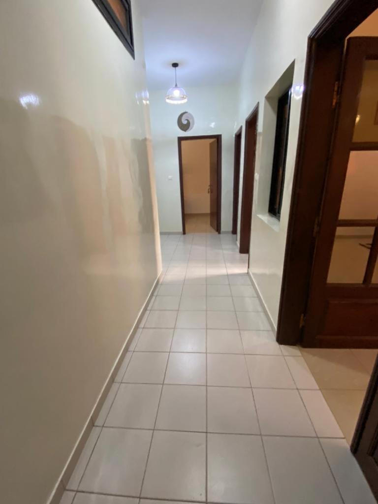 Appartement Spacieux Chez Keur Matou - F2 Dakar Buitenkant foto
