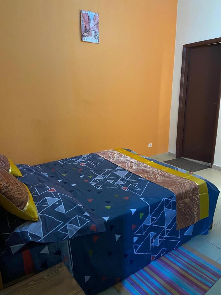 Appartement Spacieux Chez Keur Matou - F2 Dakar Buitenkant foto